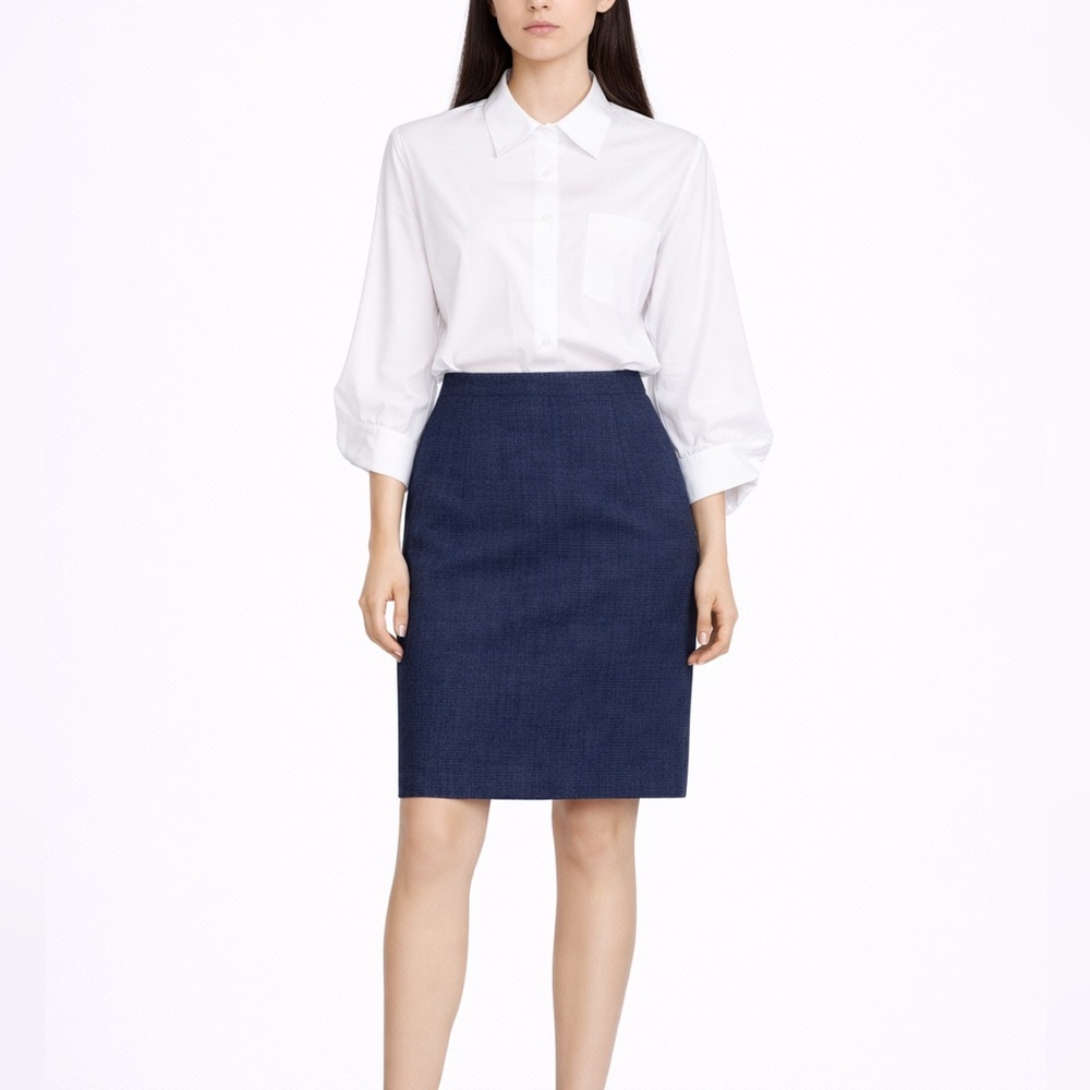 Giorgio Armani Runway Navy Textured Wool Silk Pencil Skirt, Size 44. US 8